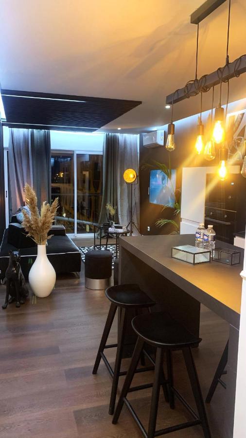Appartement vue port et accès direct mer, centre ville de la Grande Motte prés de Montpellier Extérieur photo