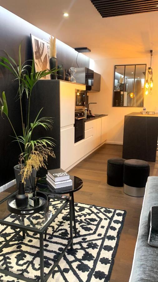 Appartement vue port et accès direct mer, centre ville de la Grande Motte prés de Montpellier Extérieur photo