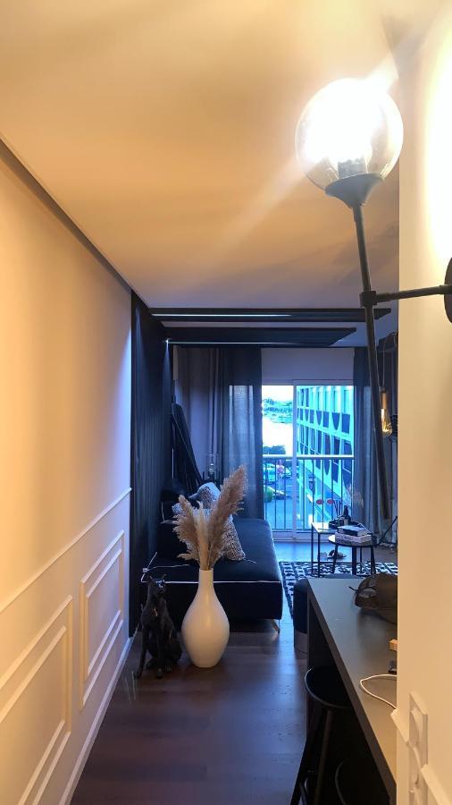 Appartement vue port et accès direct mer, centre ville de la Grande Motte prés de Montpellier Extérieur photo